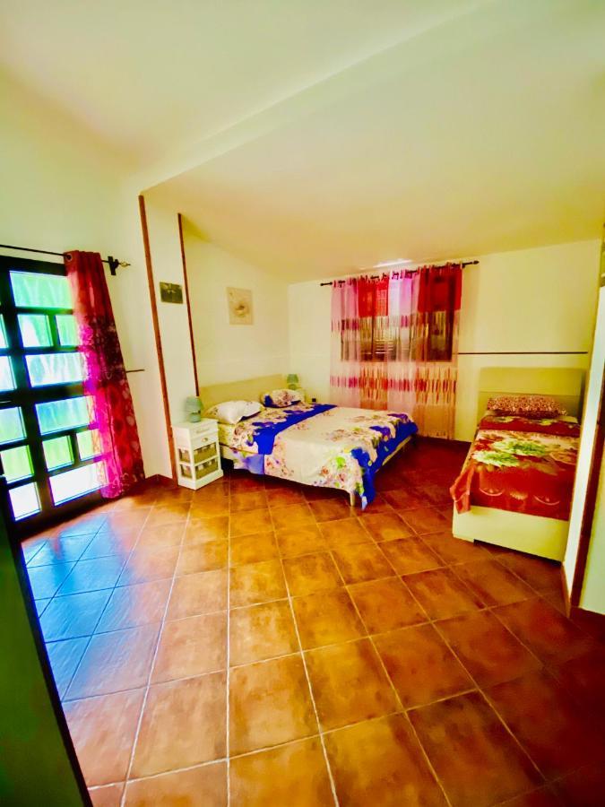 הוילה Grotte di Castro Agriturismo Pianezze מראה חיצוני תמונה